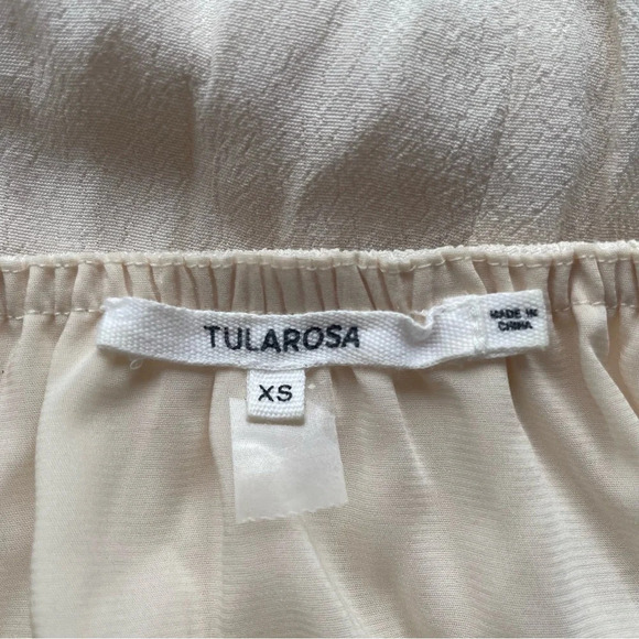 Tularosa Cold Shoulder cream flutter sleeves Mini dress 33079. - Picture 3 of 5